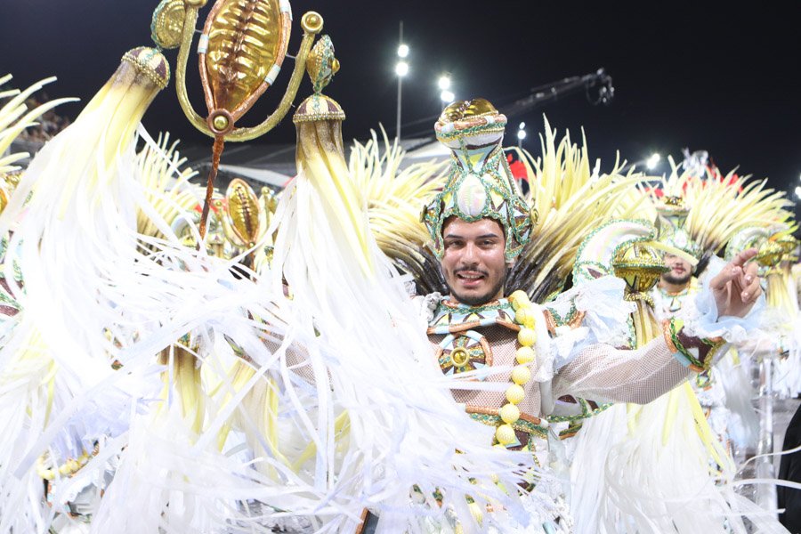 Bateria se destaca positivamente no desfile do Camisa 12 6 camisa12 desfile26 woodyhenrique felipearaujo ligasp 13