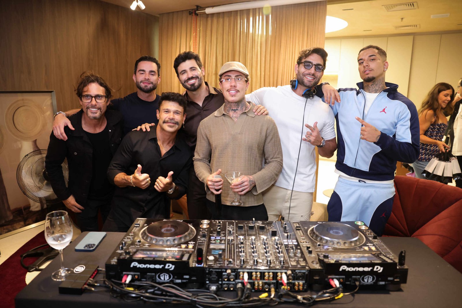 Famosos prestigiam inauguração do Iconic Room no Cidade Jardim, em São Paulo 24 1W2A9932 scaled