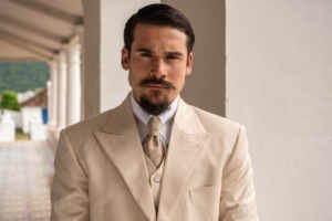 Primeira foto de Nicolas Prattes como vilão de próxima novela é revelada