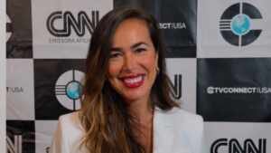 De São Gonçalo para o mundo: correspondente brasileira conquista os EUA com jornalismo humano