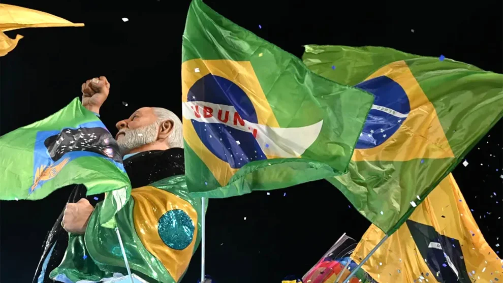 Janja apoia Acadêmicos de Niterói após queda com enredo sobre Lula