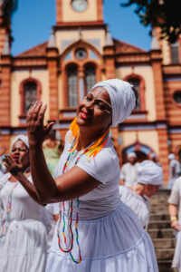 Baianas Ozadas e Bahianidade: Geo Ozado e Dani Mã promovem intercâmbio entre os Carnavais de BH-P