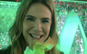 Luciana Gimenez exibe boa forma após treino e look chama atenção no Carnaval
