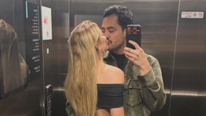 Matheus Vargas, filho de Leonardo se derrete ao ganhar surpresa da nova namorada