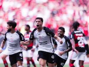 Corinthians vence o Flamengo por 2 a 0 e conquista a Supercopa do Brasil