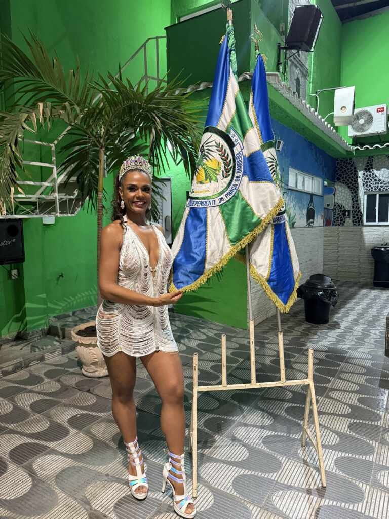 Nathália Brito vive contagem regressiva para os desfiles da União da Ilha e da Praça da Bandeira Nathália Brito vive contagem regressiva para os desfiles da União da Ilha e da Praça da Bandeira