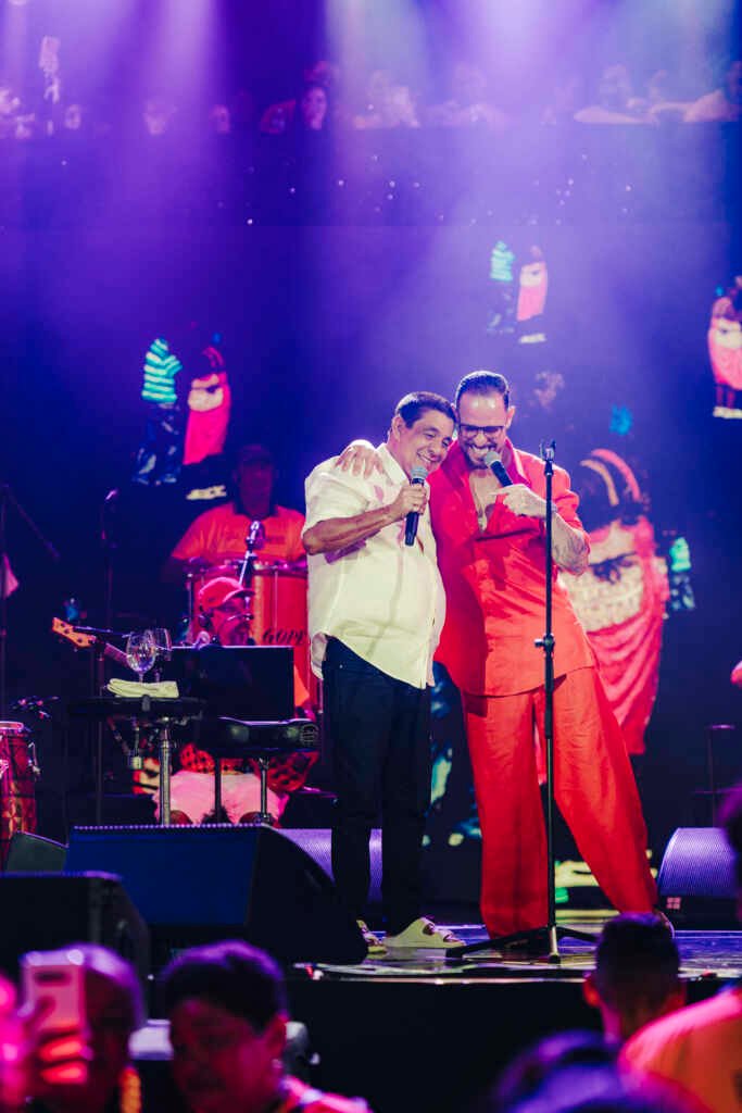Camarote Bar Brahma reúne Zeca Pagodinho e Diogo Nogueira e lota Anhembi