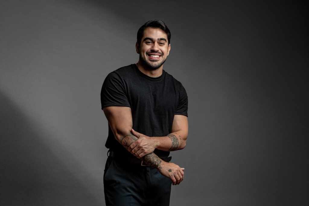 Emídio lança o álbum “Roda a Pedra Ao Vivo”