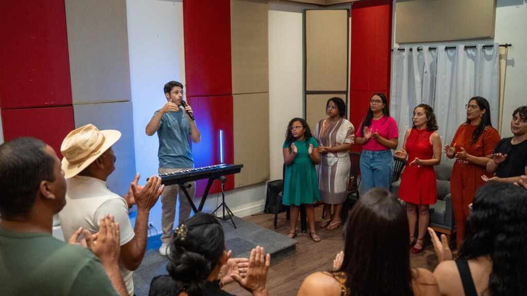 Vitória de Santo Antão recebe nova edição do curso “Mestre da Voz” para cantores de igreja Vitória de Santo Antão recebe nova edição do curso “Mestre da Voz” para cantores de igreja