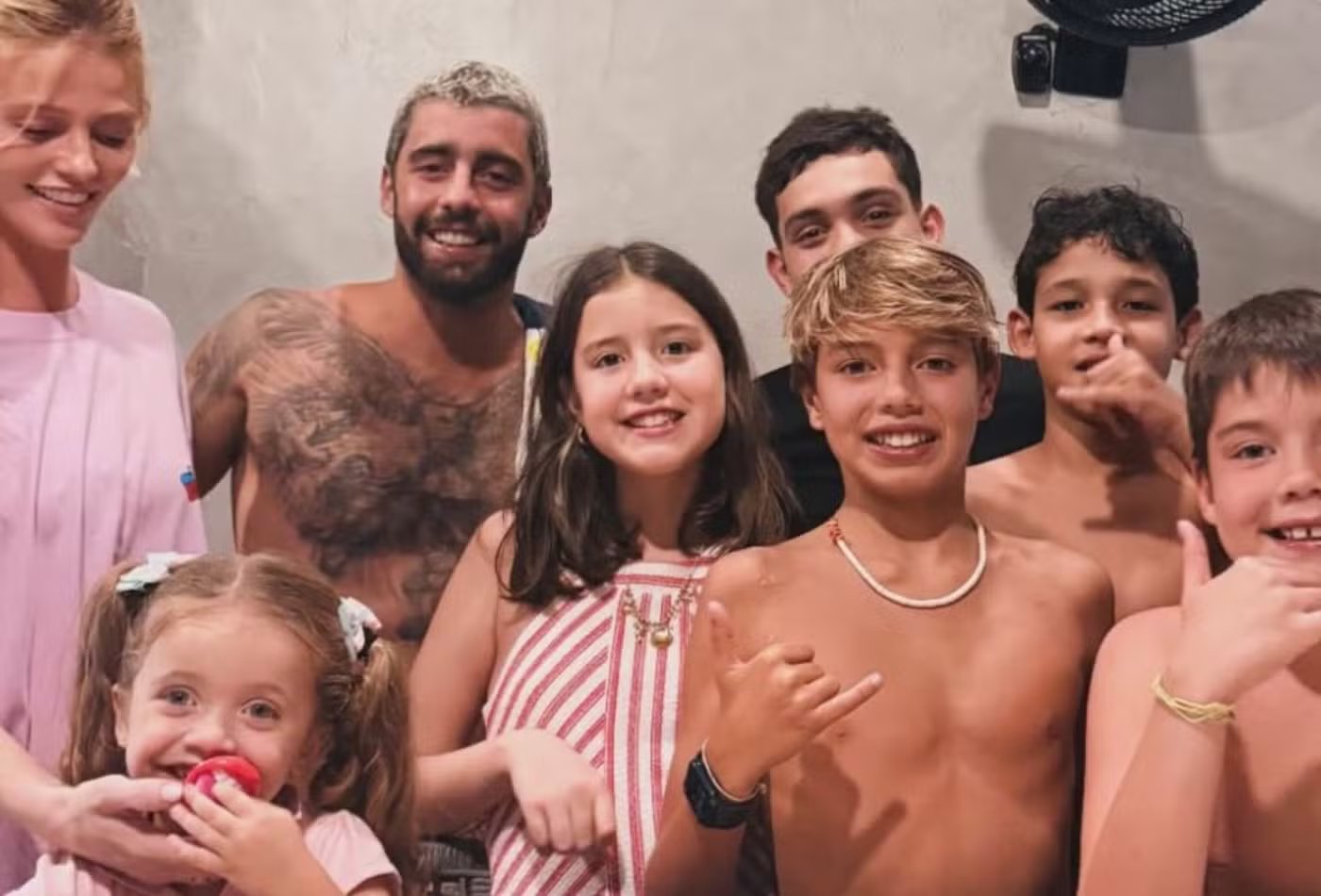 Após climão, Cintia Dicker se declara ao enteado, Dom, filho de Pedro Scooby: 'Tia Cintia te ama muito'