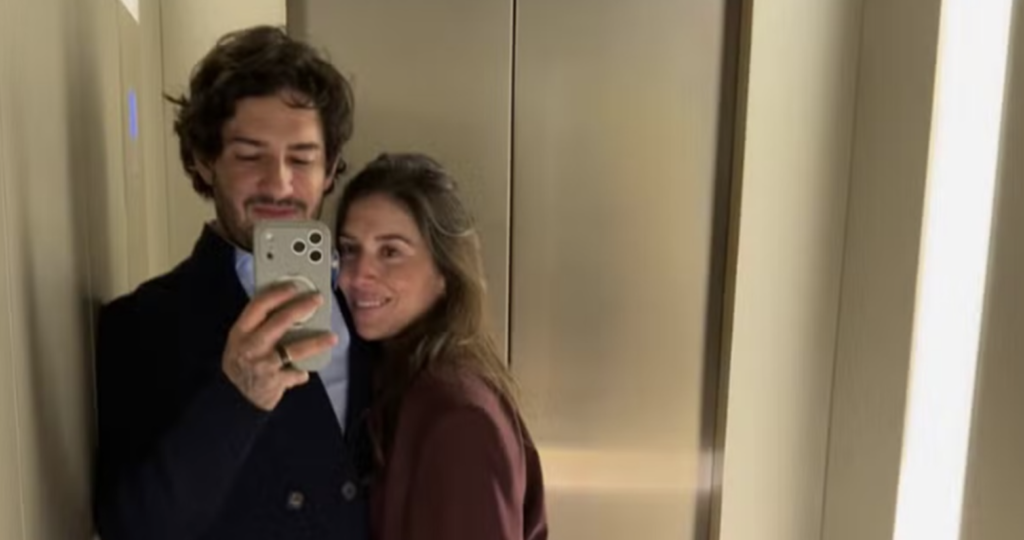 Na Itália, Rebeca Abravanel se declara para Alexandre Pato: “Amo você!”