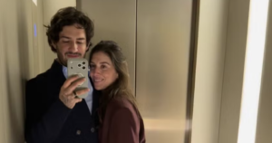 Na Itália, Rebeca Abravanel se declara para Alexandre Pato: “Amo você!”