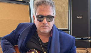 Edu Cristófaro, o maior colecionador de Gibson do mundo