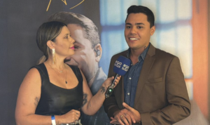 Felipe Araújo atende imprensa antes de show no Villa Country em São Paulo