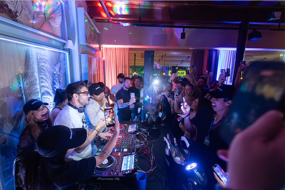 Dioguim Bravo, Pedro Balbino, Eme DJ, Leonardo Caldi e Thiago Brava/Foto: Divulgação