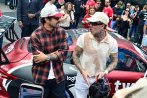 MC Daniel tieta Caio Castro e acelera na Porsche Cup em Interlagos