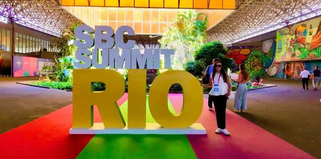 Flávia Gomes recebe convite para o SBC Summit Rio