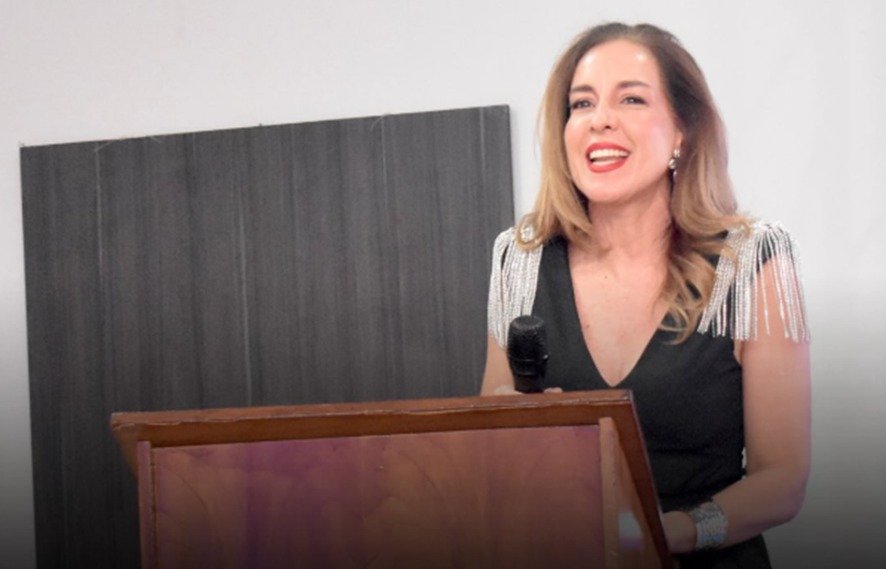 María Gabriela Cáceres: a bioquímica que conecta saúde e turismo em Puerto Iguazú María Gabriela Cáceres: a bioquímica que conecta saúde e turismo em Puerto Iguazú
