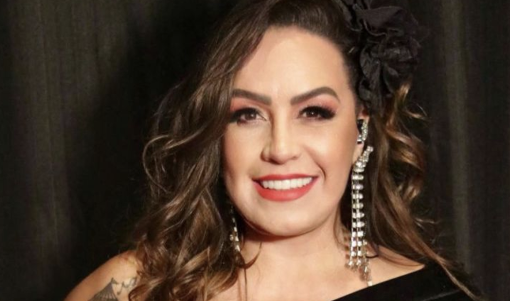 Gina Garcia sobe ao palco com a banda Ultra Soul em show especial no Bourbon Street