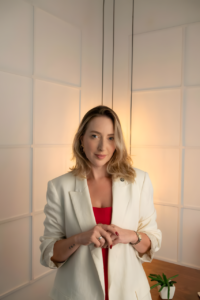 Antes da IA, o humano: a nova vantagem competitiva das marcas