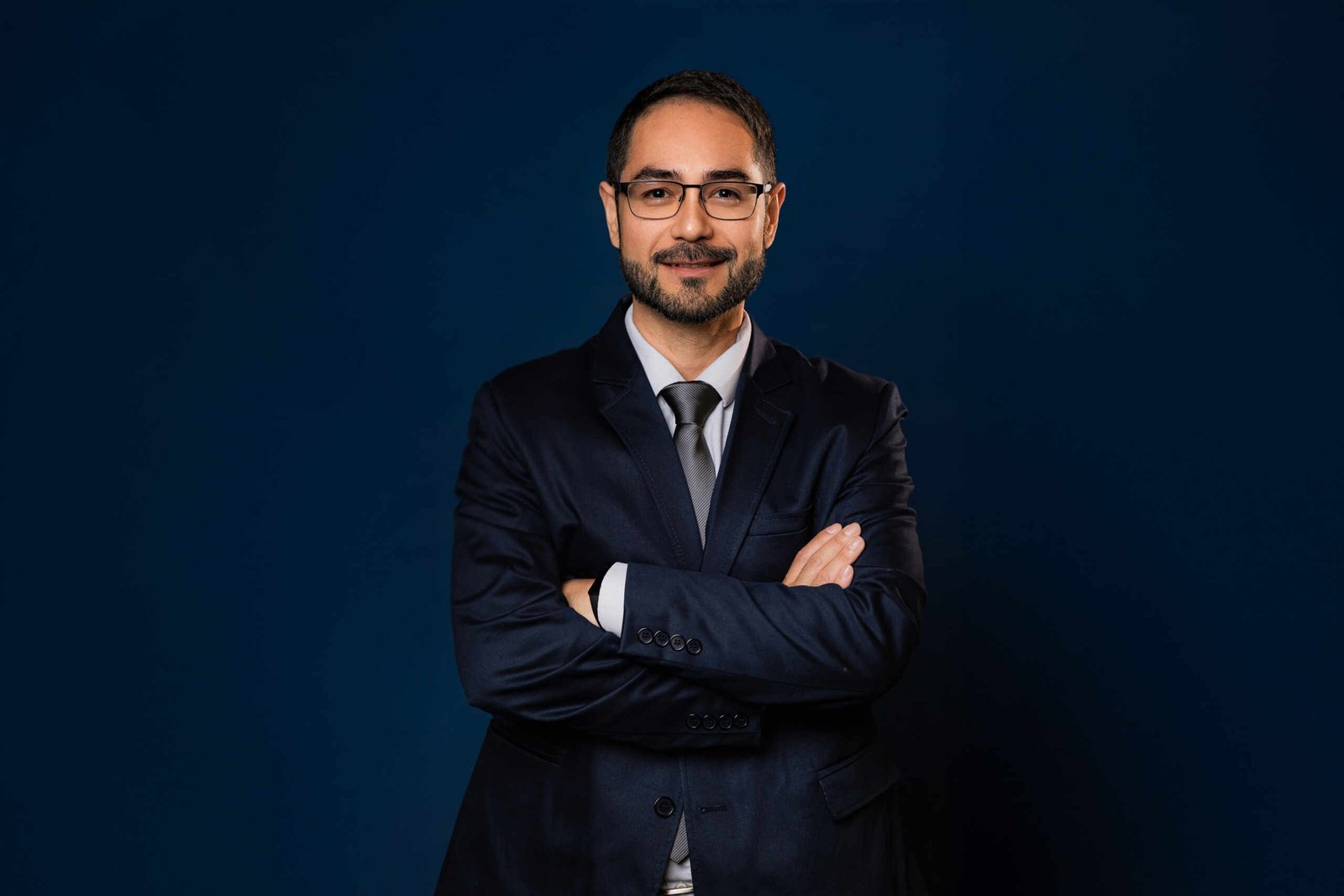 Hesron executivo horizontal 1 scaled