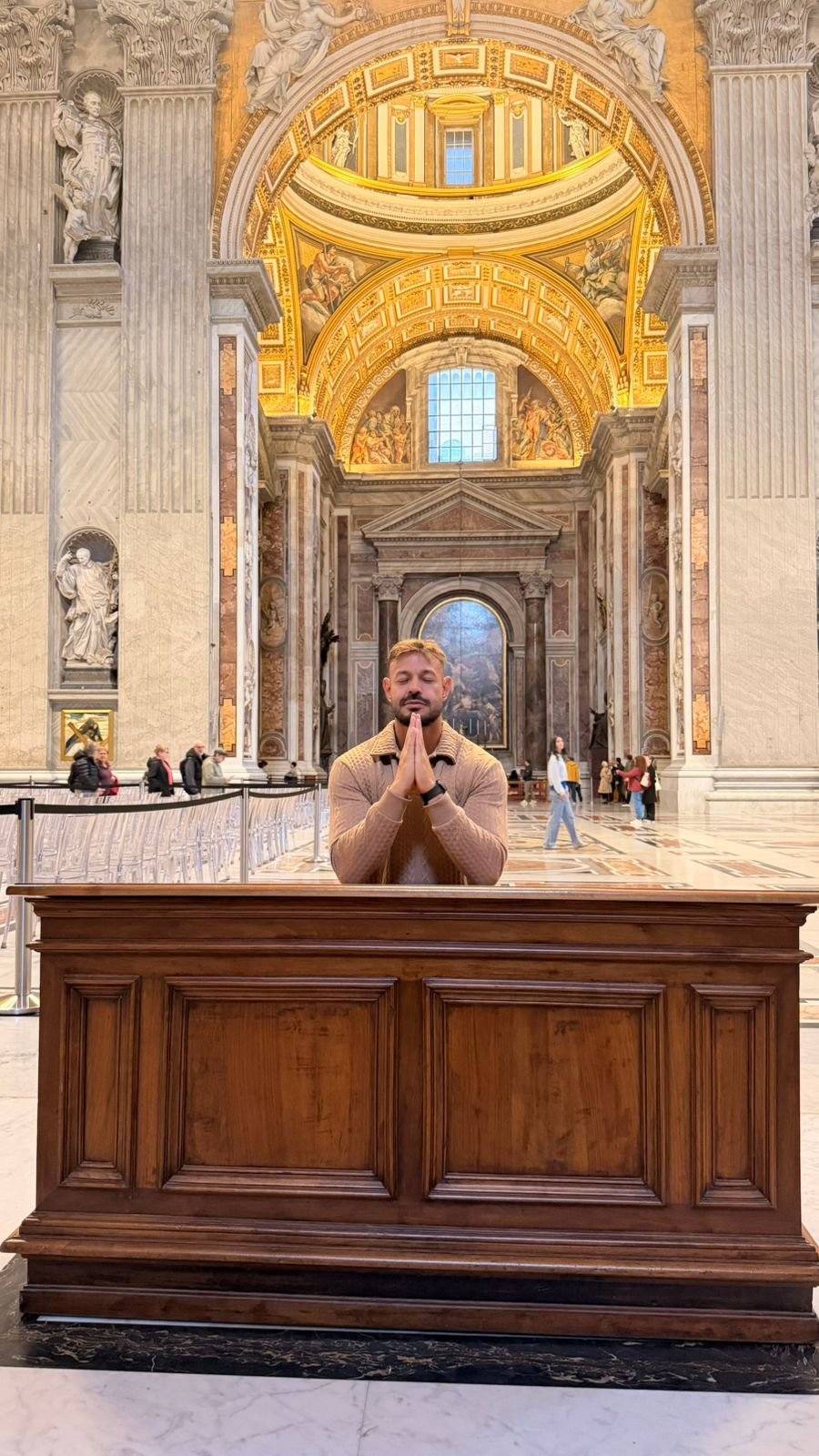 Thiago Reghini emociona com especial de Páscoa no Vaticano e anuncia estreia na Europa 18 PHOTO 2026 04 05 14 07 39
