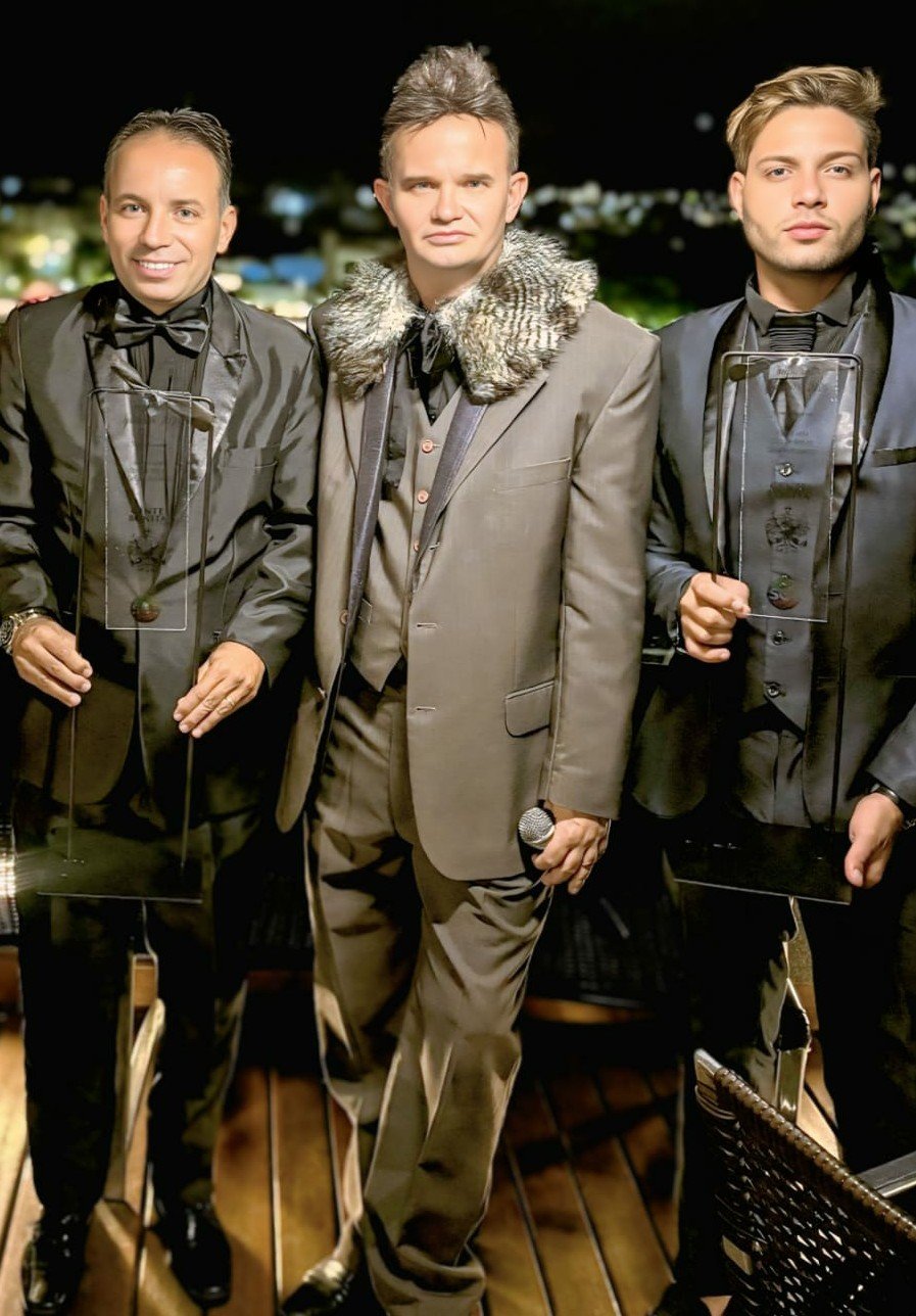 Imperial Aplausos 2026 Zacarias ' com destaque empresário Robert Geraldo Soares 22 Empresário Robert Geraldo Soares , apresentador Tyrone Azevedo 'Cantor Zeck Novais