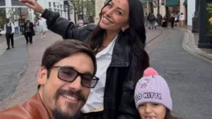 Nicolas Prattes emociona ao homenagear Sabrina Sato no Dia das Mães