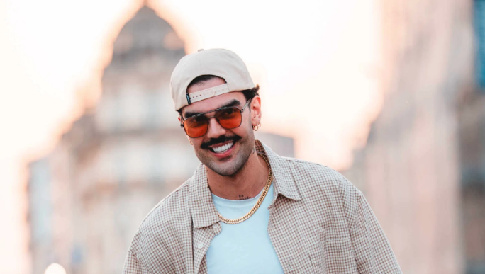 Luan Pereira retorna a Portugal para show na tradicional Queima das Fitas, em Coimbra Luan Pereira retorna a Portugal para show na tradicional Queima das Fitas, em Coimbra - @xismuv