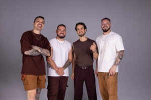 Grupo Chocolate transforma hit em homenagem às mulheres com lançamento de álbum
