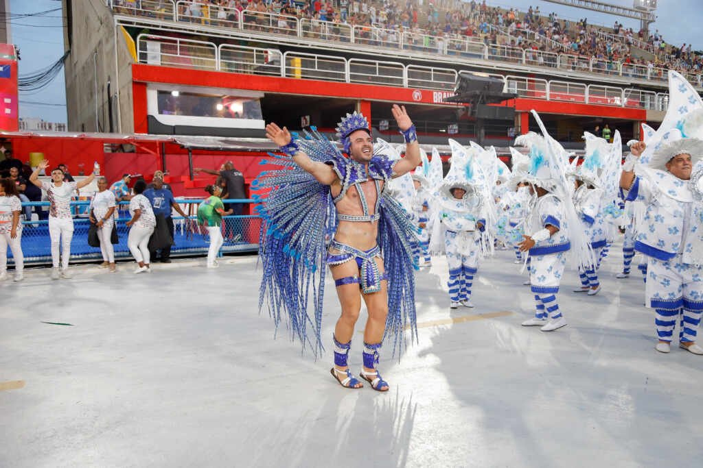 Renny Delmondes é o novo muso da Acadêmicos de Niterói para o carnaval de 2027 Renny Delmondes 7