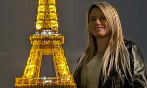 Aline Luic é destaque no Baile do Vidigal em Paris