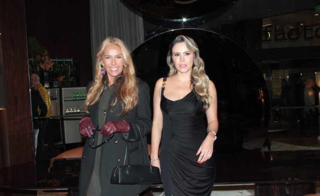 Camila Pimenta estreia na Mostra Artefacto 50 anos e transforma vitrine em arquitetura única marca WhatsApp Image 2026 05 20 at 21.44.12 1 e1779404532677