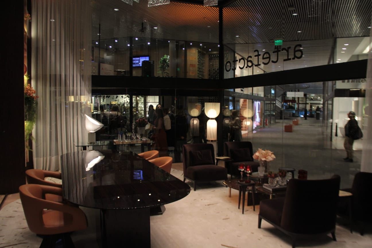 Camila Pimenta estreia na Mostra Artefacto 50 anos e transforma vitrine em arquitetura única marca 18 WhatsApp Image 2026 05 20 at 21.44.14