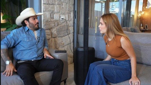 Mariana Fagundes emociona ao falar sobre Marília Mendonça, em entrevista com Renato Sertanejeiro WhatsApp Image 2026 05 27 at 3.57.47 AM