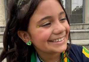 Maria Clara Hallek estreia em série da Netflix e fortalece carreira artística aos 9 anos