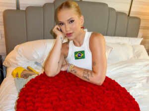 Virginia Fonseca participa de jantar com amigas ligadas ao Vini Jr.