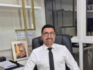 Dr. Claudio Moura e a histeroscopia
