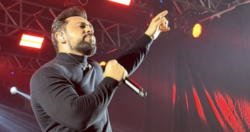 “Nem Pagando”, de Henrique Casttro e Menos é Mais, alcança Top 3 do Spotify Brasil “Nem Pagando”, de Henrique Casttro e Menos é Mais, alcança Top 3 do Spotify Brasil - Foto: Instagram @henriquecasttro