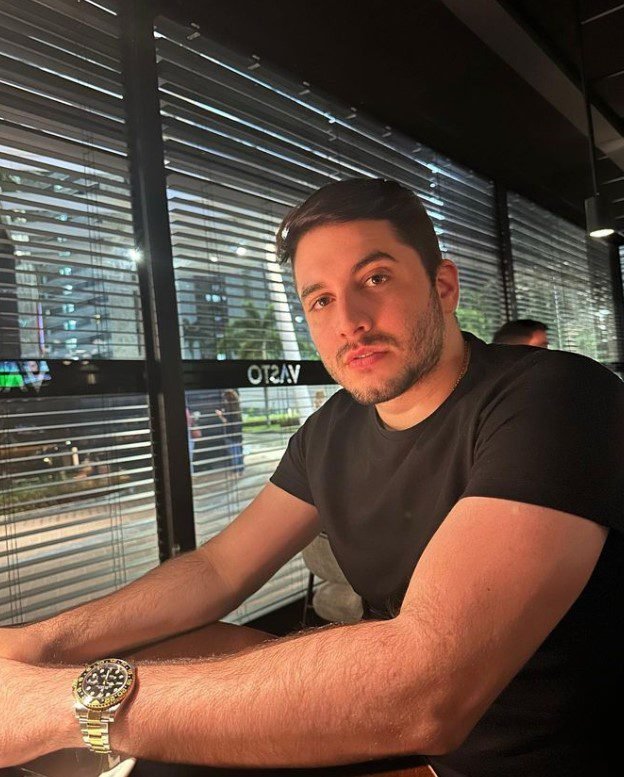 Jonas Esticado revela estratégia para encarar maratona de shows no São João 17 Jonas Esticado revela estratégia para encarar maratona de shows no São João - Foto: Instagram