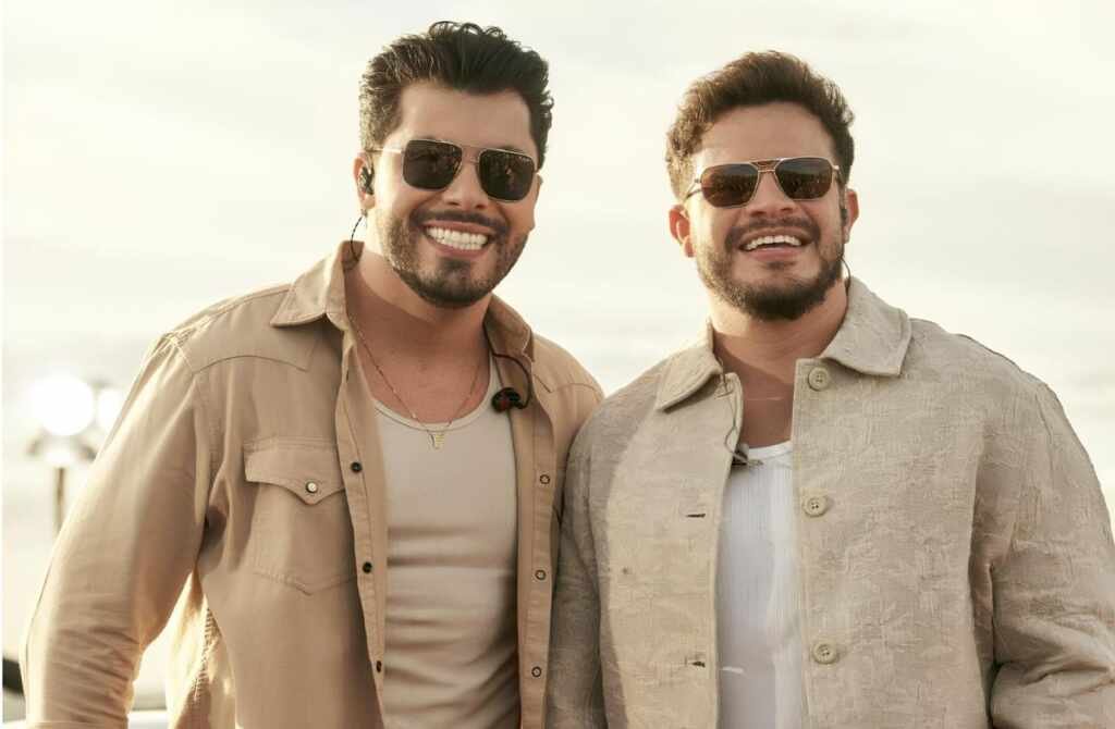 Murilo Huff e Matheus Fernandes fazem história em “Só Com Ela” Murilo Huff e Matheus Fernandes fazem história em “Só Com Ela”