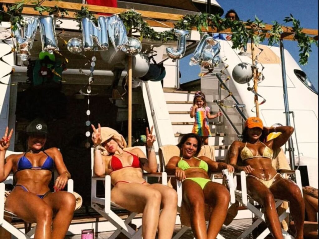 Virginia curte aniversário de Vini Jr. em iate de luxo na Itália com os filhos Reprodução / Instagram