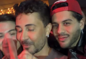 Carlinhos Maia brinca com Zé Felipe durante show após música sobre desilusão amorosa