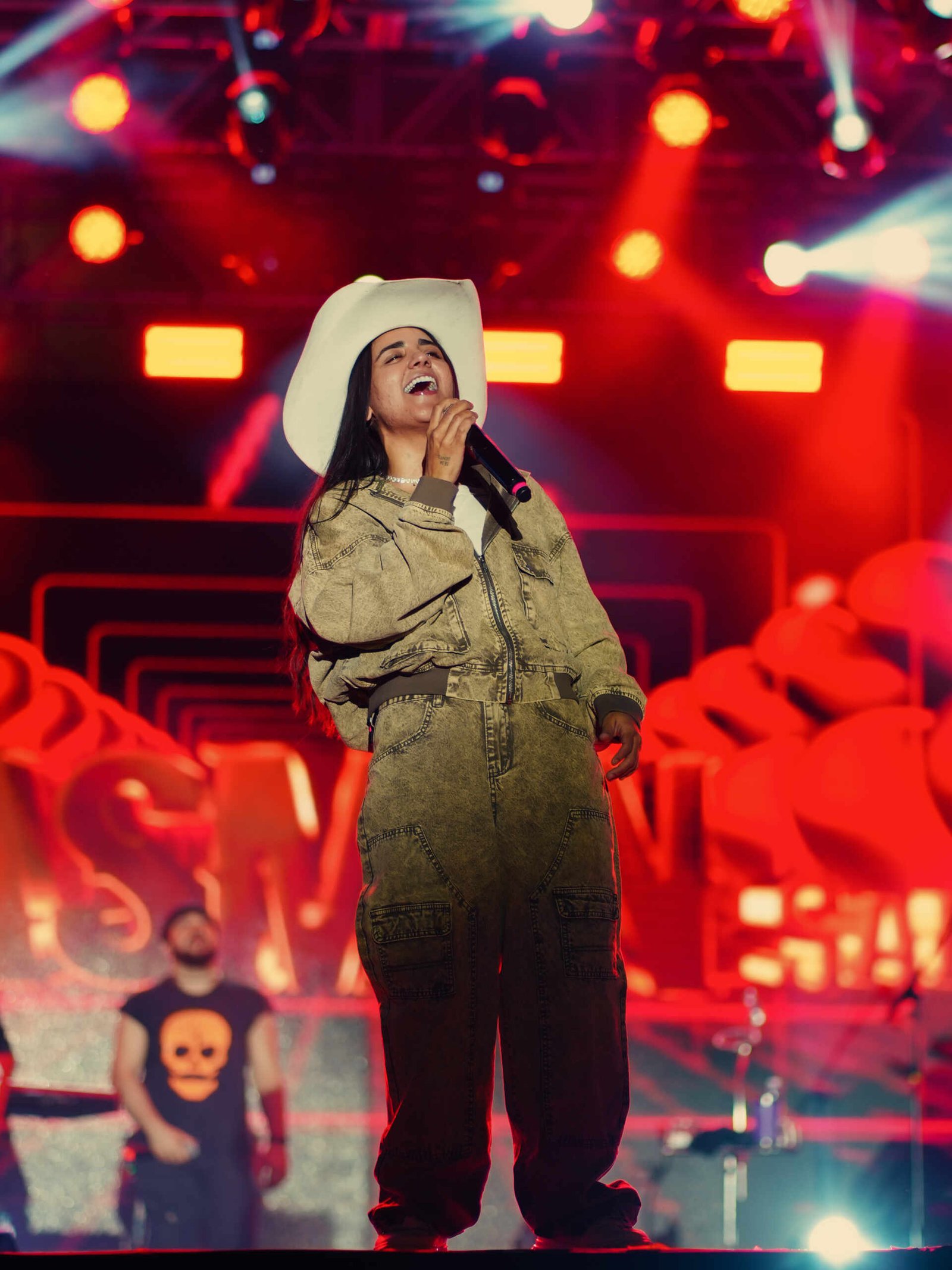 Yasmin Santos bate recorde de público e reúne 20 mil pessoas no Festival de Inverno de Amparo