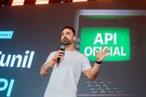 WhatsUp 2026 reúne CEOs para debater novas regras do WhatsApp Business
