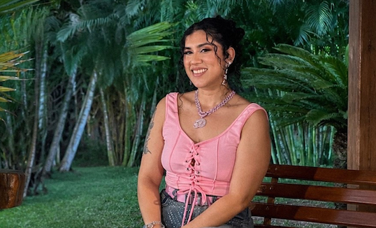 Deia Lucena grava audiovisual em São Paulo com sucessos autorais e música inédita Captura de Tela 2026 08 20 as 11.35.56