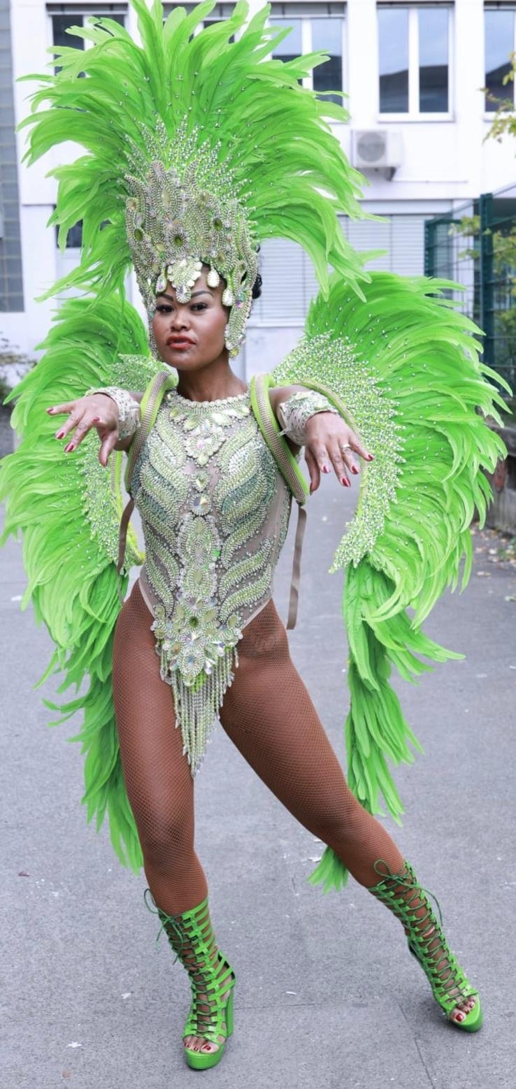 Núbia Siegenthaler retorna ao carnaval do carioca e será musa da Unidos da Ponte em 2027 17 Nubia Siegenthaler 1